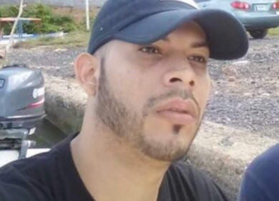 Recibió llamada para que saliera de un hotel y lo acribillaron