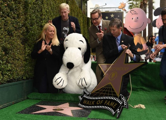 Snoopy ya tiene su estrella en Hollywood