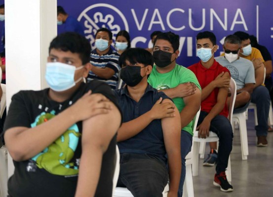 El Salvador confirma la circulación de tres variantes de covid-19