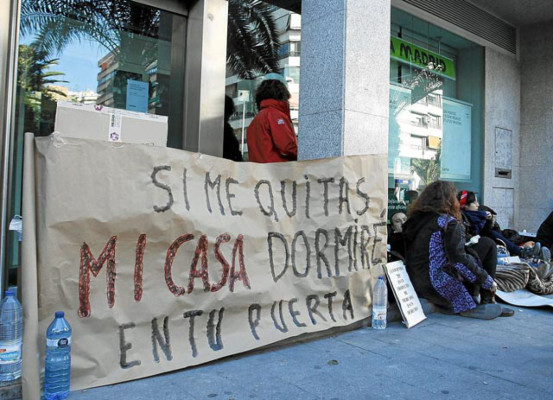 Crisis financiera vuelve menos felices a los ciudadanos europeos