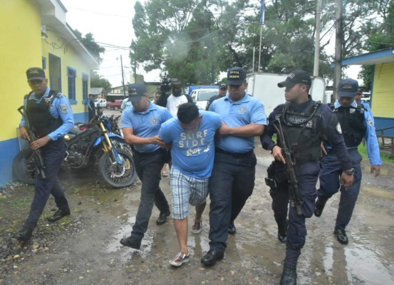 Capturan en centro comercial a uno de los más buscados en Atlántida