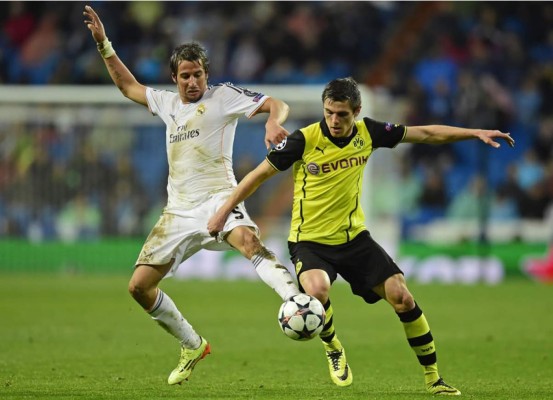 Real Madrid golea al Borussia Dortmund y pone un pie en semifinales