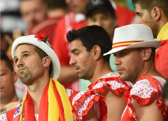 El dolor de los españoles tras la pérdida 5-1 contra Holanda.