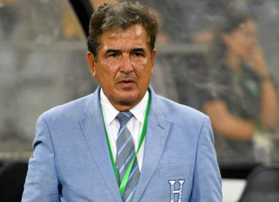 Fenafuth no descarta un DT nacional para reemplazar a Jorge Luis Pinto