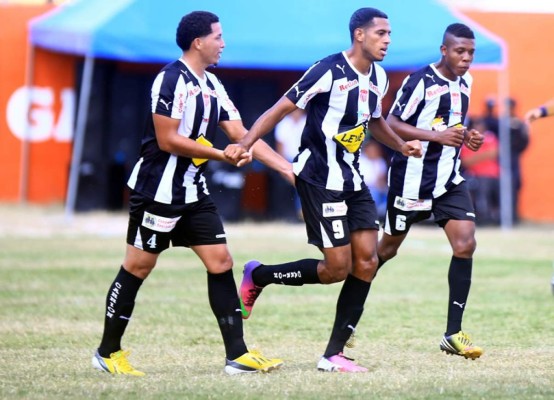 El Vida toma oxígeno y asfixia al Deportes Savio en Copán