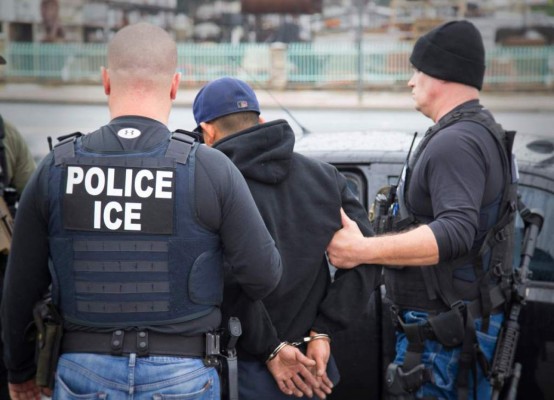 EEUU: Fiscales piden mantener prohibición de arresto a inmigrantes en corte