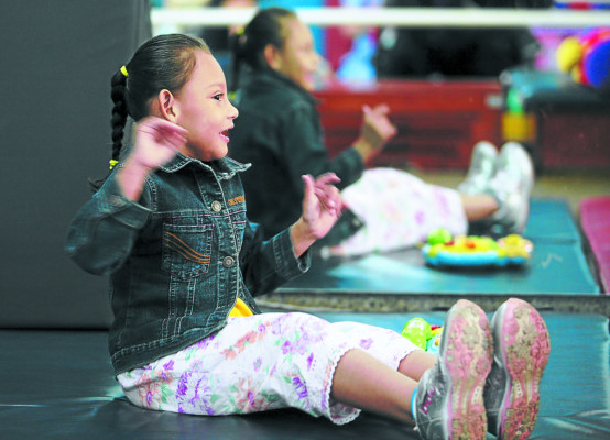 Miles de niños han hecho realidad el sueño de caminar