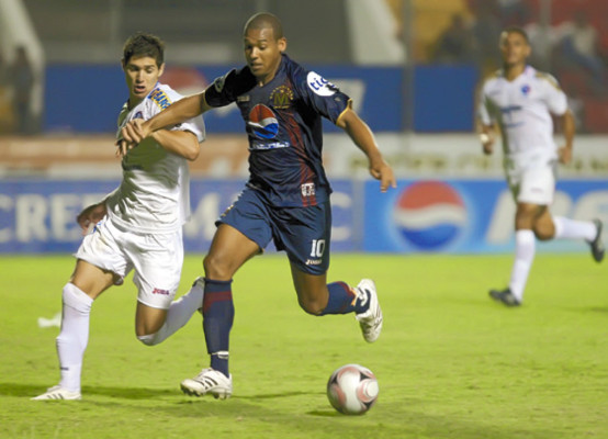 Rugió el León en el derbi capitalino