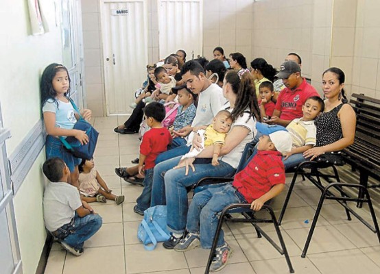 Afectados por varicela abarrotan el Seguro Social