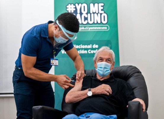 Chile vacuna en 11 días a casi 2 millones de personas contra el coronavirus