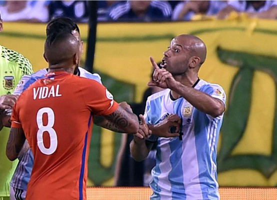 Mascherano también habría renunciado a la albiceleste