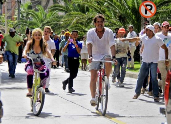 A Carlos Vives le roban su bicicleta
