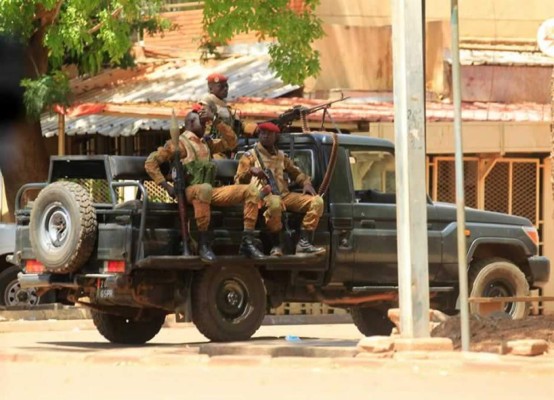 Seis muertos, entre ellos un misionero, en un ataque yihadista en Burkina