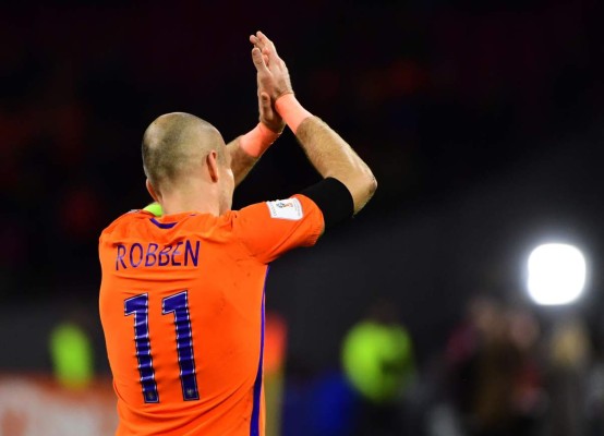 Robben dice adiós a su selección tras eliminación de Holanda