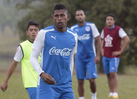 Carlo Costly apareció con un nuevo look