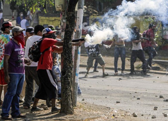 Protestas en Nicaragua dejan más de 20 muertos, dice organismo de DDHH