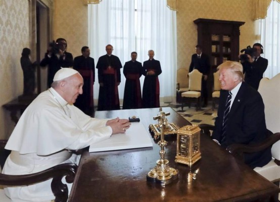 Trump se declara 'más decidido que nunca' a buscar la paz tras ver al Papa  