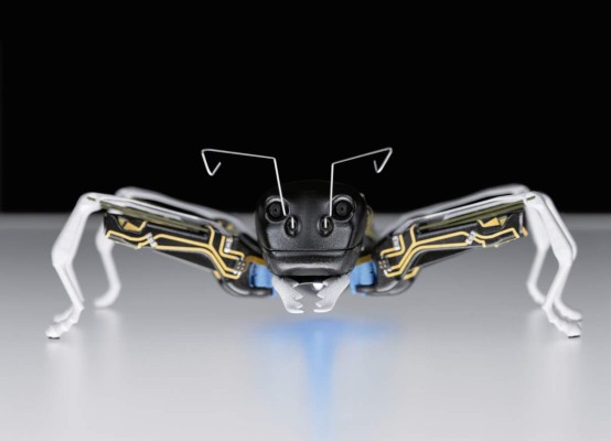 Insectos artificiales y cibernéticos y ultraligeros