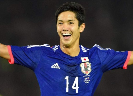 Chelsea realiza oferta por japonés Muto