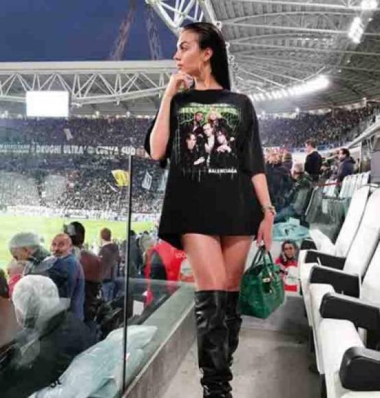 Georgina Rodríguez, pareja de Cristiano Ronaldo, llegó al estadio de la Juventus para apoyar a CR7 y lució hermosa. La modelo española salió decepcionada al ver como eliminaron al cuadro italiano.