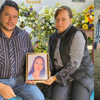 Dramático testimonio de los padres de Alondra Sosa, una estudiante de Derecho en Honduras que murió por dengue grave en apenas cinco días. Ambos relataron un día después de haber enterrado a su hija. 