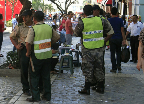 Policía Municipal supervisará horario de negocios
