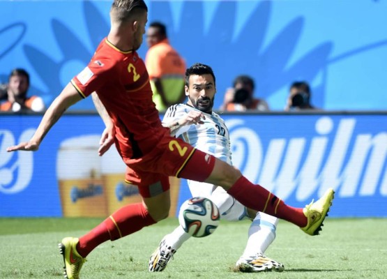 Argentina rompe maldición y pasa a semifinales tras 24 años