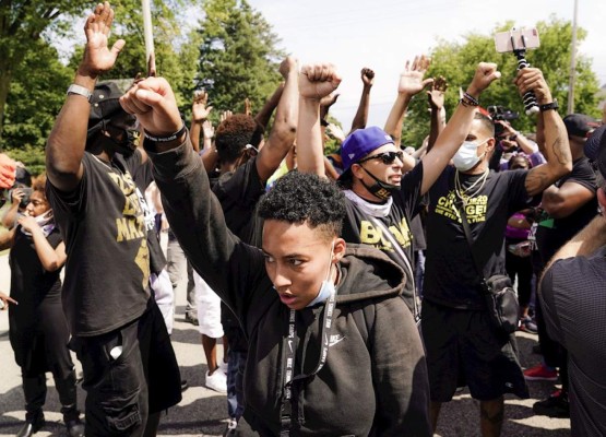 Protestas en Portland dejan 59 arrestos mientras Trump clama por ley y orden