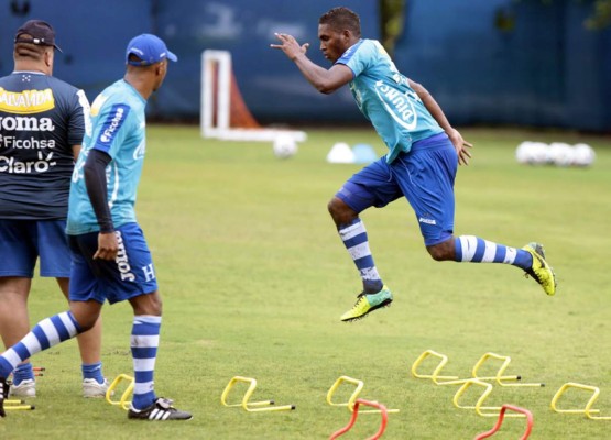 Bryan Beckeles dejará la piel por ser titular con Honduras en Brasil
