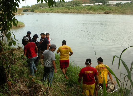 Hallan dos cuerpos flotando en río Cangrejal de La Ceiba