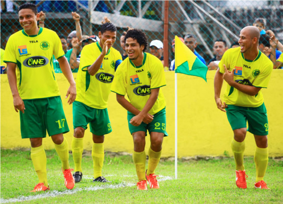 Parrillas One logra primer triunfo en Tela goleando al Platense