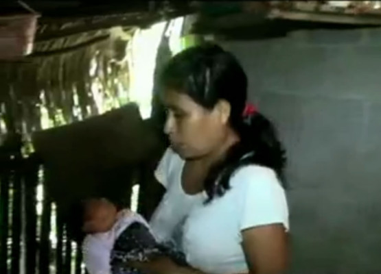 Clínica cobra a mujer tras dar a luz en césped