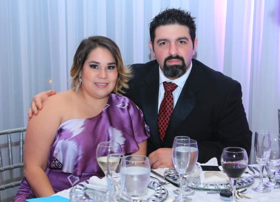 Emoción que los novios celebraron