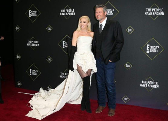 Gwen Stefani responde a rumores de compromiso con Blake Shelton