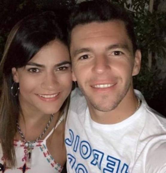 Matías Garrido: El volante argentino es casado y su bella pareja es Laura Lozano.