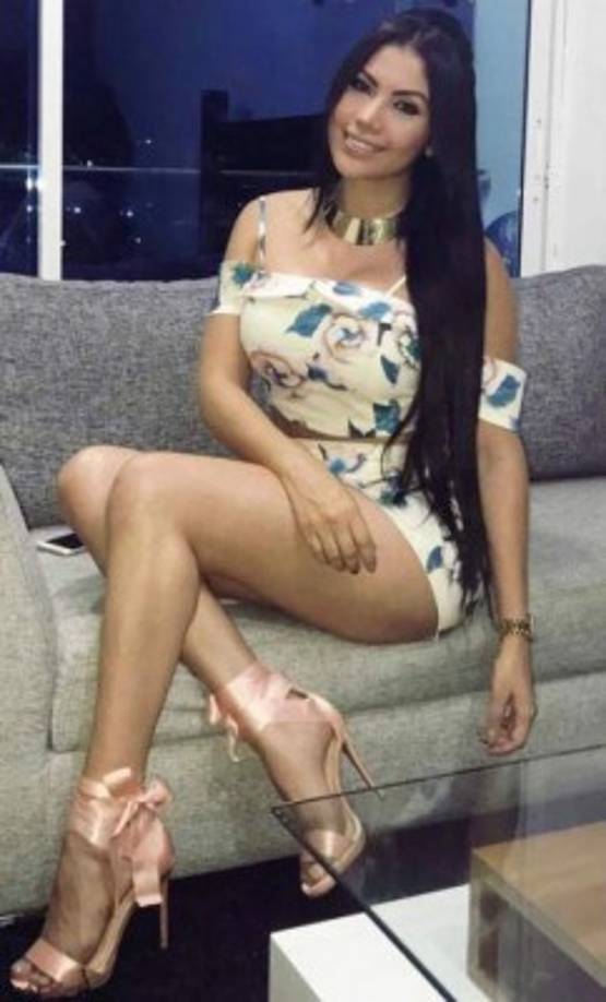 Por su parte Johana es administradora de empresas, con especialización en finanzas y negocios internacionales.