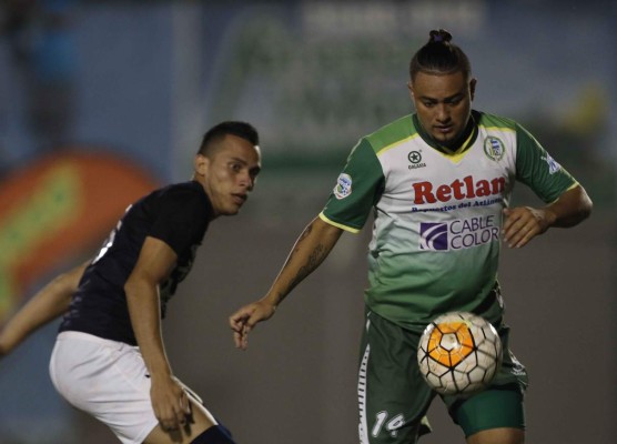 Honduras Progreso y Juticalpa emparejaron cartones