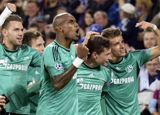 Schalke se impone al Basilea y toma el mando del grupo