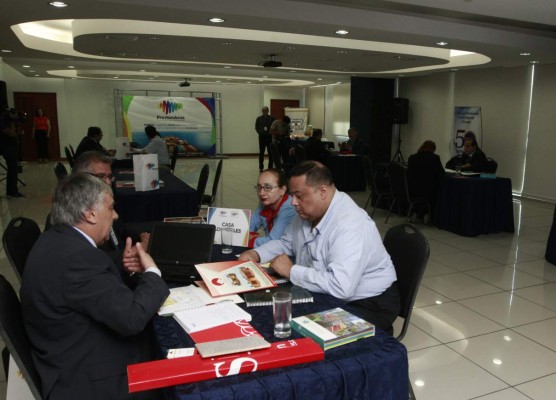 Michelle Bachelet y JOH priorizarán relación comercial en reunión bilateral