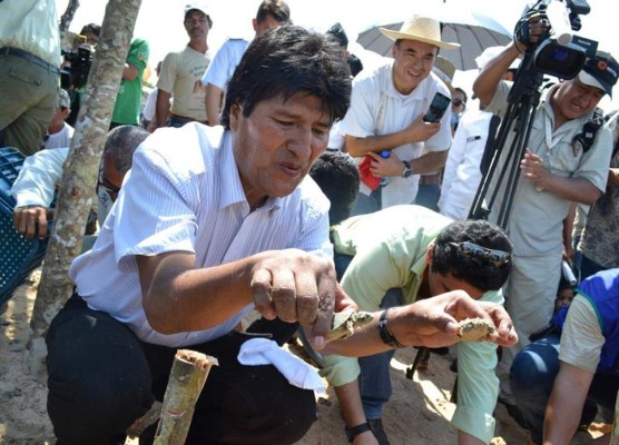 Evo Morales pide al FMI que 'no se meta con Bolivia'