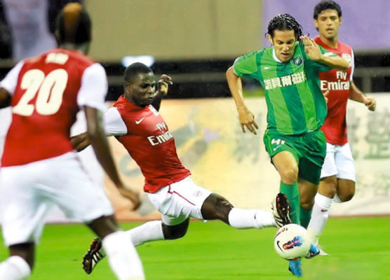 Randy Diamond debuta contra Arsenal