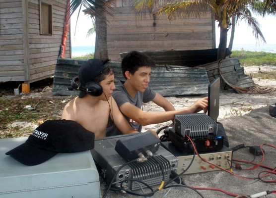 Radioaficionado hondureño recibirá premio en el palacio real de Windsor