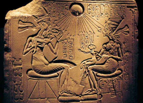 Momia y tesoros de Nefertiti estarían amurallados en tumba de Tutankamón