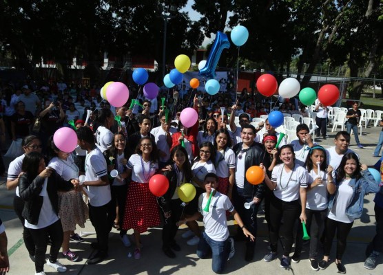 Entrada de la clase 2017 de la Happy New Dawn
