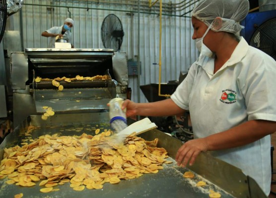 Rica Sula, las primeras tajadas con chicharrón en el país