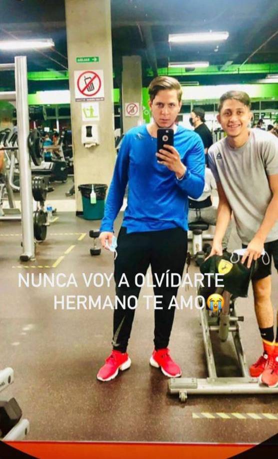 Sus amigos comenzaron a despedirse de Kevin luego de darse cuenta de la noticia de su muerte.