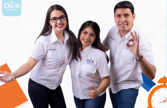 Los emprendedores de “Do It Learning Center”.