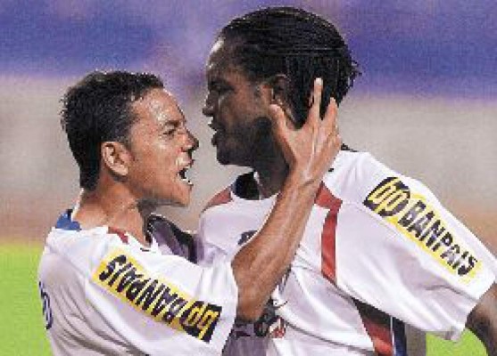 Olimpia, rey en semifinales