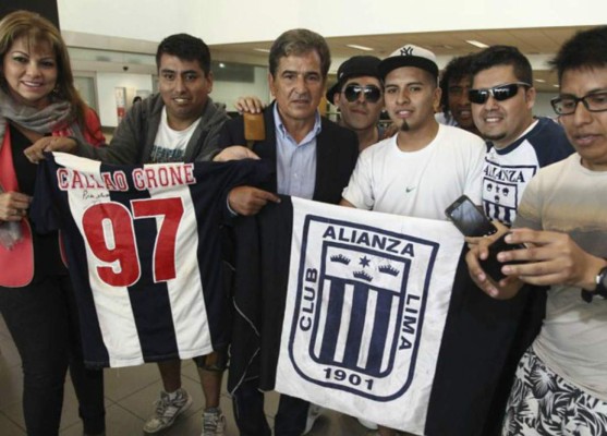 Jorge Luis Pinto invitado de lujo en Perú