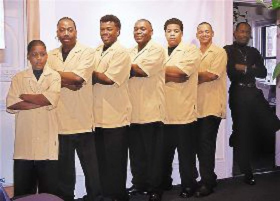 Boston baila al ritmo de Yurumei Band